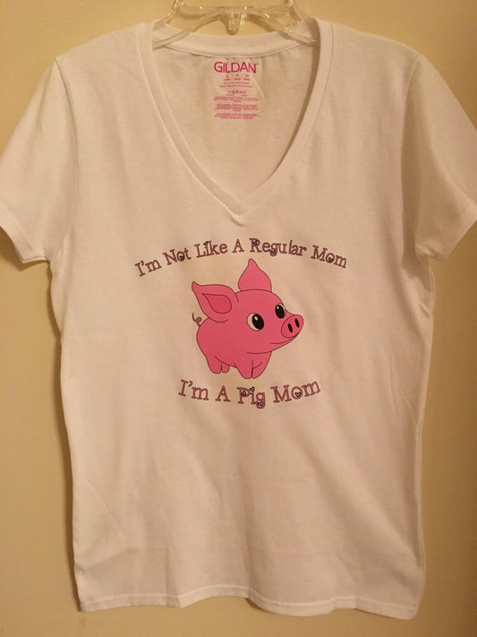 Pig Mom T-shirt